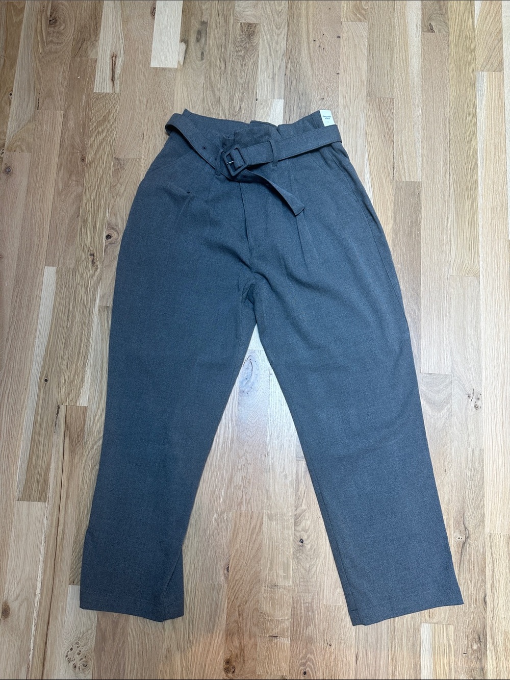 Abercrombie & Fitch High-Waist Tapered Pants in Charcoal Gray with Belt